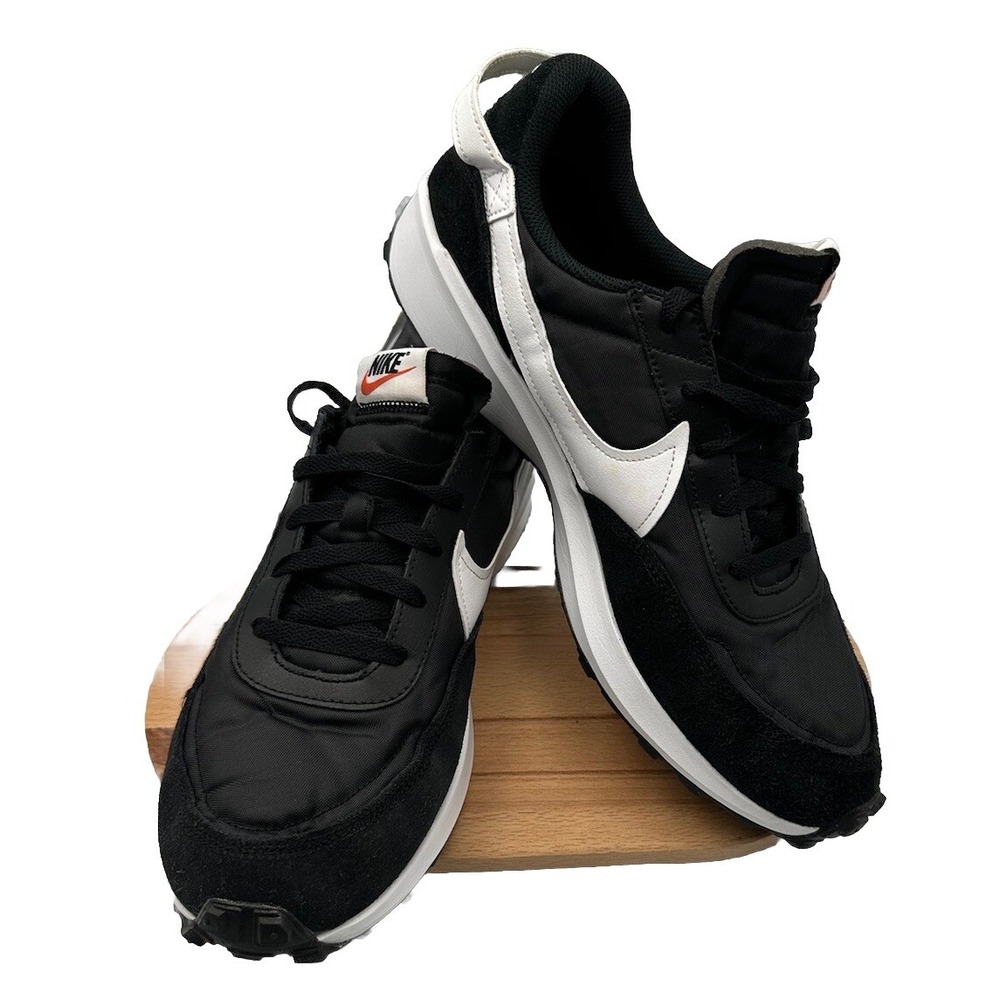 Nike Men Size 13 Waffle Debut Black White Sneaker Shoes DH9522-001 Pre-Owned